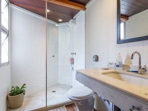 Prédio Comercial com 300m² no bairro Moinhos de Vento em Porto Alegre para Alugar