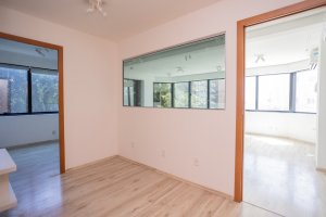 Salas/Conjuntos com 48m² no bairro Petrópolis em Porto Alegre para Alugar