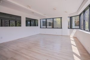Salas/Conjuntos com 48m² no bairro Petrópolis em Porto Alegre para Alugar