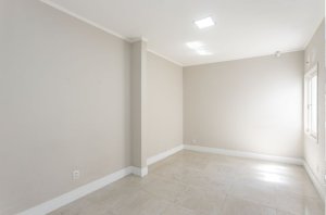 Casa comercial com 650m² no bairro Moinhos de Vento em Porto Alegre para Alugar