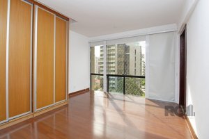 Cobertura com 452m², 5 dormitórios no bairro Moinhos de Vento em Porto Alegre para Alugar