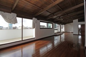 Cobertura com 452m², 5 dormitórios no bairro Moinhos de Vento em Porto Alegre para Alugar