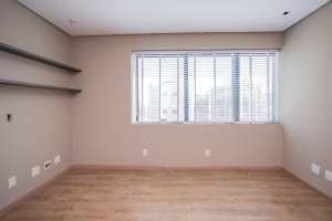 Salas/Conjuntos com 31m² no bairro Petrópolis em Porto Alegre para Alugar