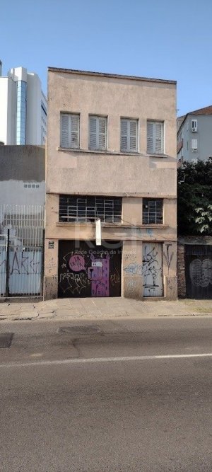 Prédio Comercial com 350m² no bairro Centro em Porto Alegre para Alugar