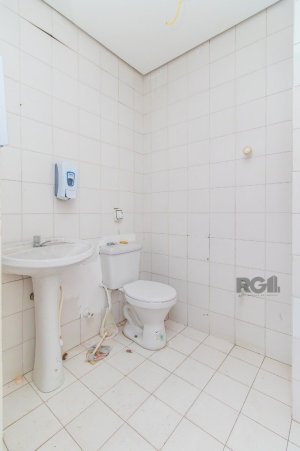 Prédio Comercial com 360m² no bairro Centro Histórico em Porto Alegre para Alugar