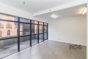 Prédio Comercial com 360m² no bairro Centro Histórico em Porto Alegre para Alugar