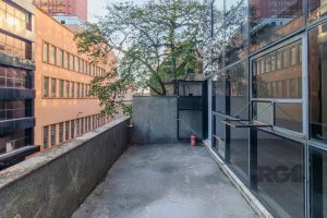 Prédio Comercial com 360m² no bairro Centro Histórico em Porto Alegre para Alugar
