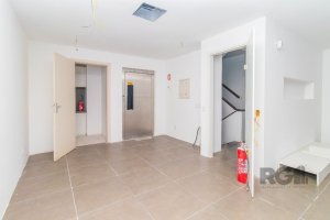 Prédio Comercial com 360m² no bairro Centro Histórico em Porto Alegre para Alugar