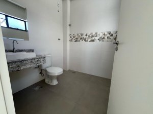 Loja com 115m² no bairro Navegantes em Porto Alegre para Alugar