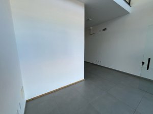 Loja com 115m² no bairro Navegantes em Porto Alegre para Alugar