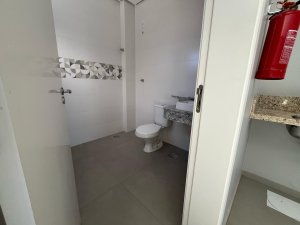 Loja com 115m² no bairro Navegantes em Porto Alegre para Alugar