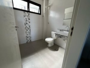 Loja com 115m² no bairro Navegantes em Porto Alegre para Alugar