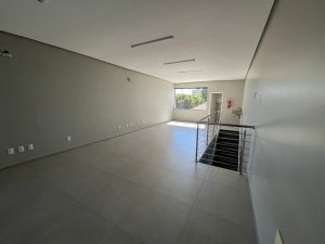 Loja com 115m² no bairro Navegantes em Porto Alegre para Alugar