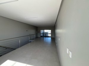 Loja com 115m² no bairro Navegantes em Porto Alegre para Alugar