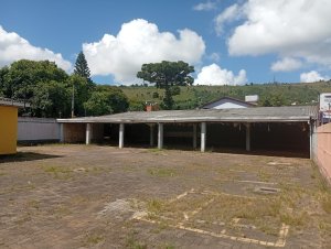 Casa comercial com 970m² no bairro Alto Petrópolis em Porto Alegre para Alugar