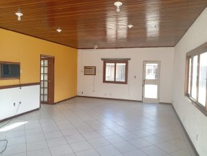 Casa comercial com 970m² no bairro Alto Petrópolis em Porto Alegre para Alugar