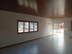 Casa comercial com 970m² no bairro Alto Petrópolis em Porto Alegre para Alugar