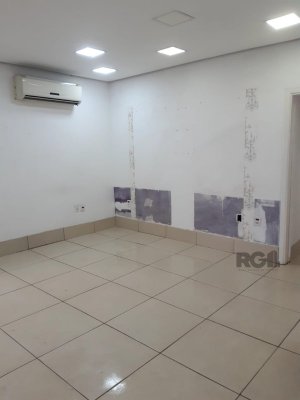 Loja com 250m² no bairro Petrópolis em Porto Alegre para Alugar