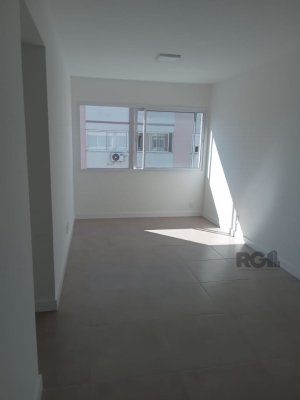Apartamento com 51m², 2 dormitórios no bairro São José em Porto Alegre para Comprar