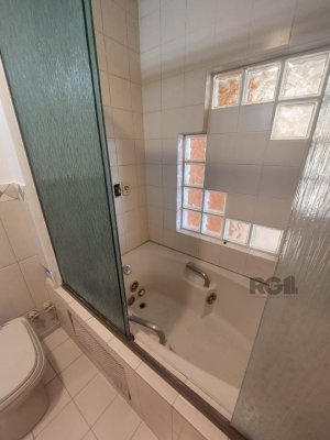 Cobertura com 183m², 3 dormitórios no bairro Santana em Porto Alegre para Alugar