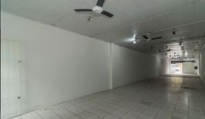 Loja com 132m² no bairro Azenha em Porto Alegre para Alugar