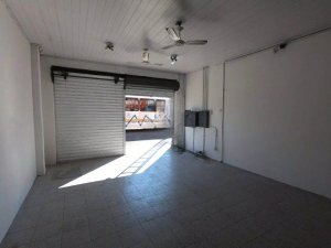 Loja com 132m² no bairro Azenha em Porto Alegre para Alugar