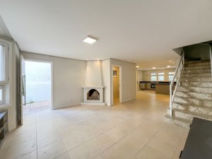Casa Condominio com 161m², 3 dormitórios no bairro Sarandi em Porto Alegre para Comprar