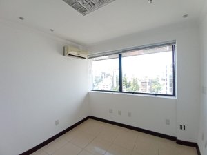 Salas/Conjuntos com 103m² no bairro Auxiliadora em Porto Alegre para Alugar