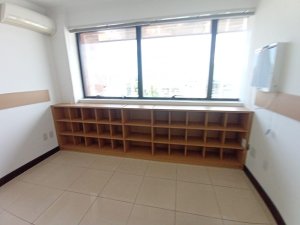 Salas/Conjuntos com 103m² no bairro Auxiliadora em Porto Alegre para Alugar