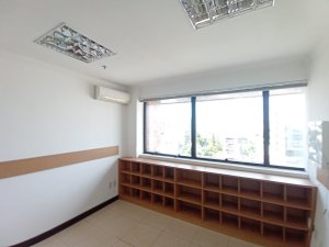 Salas/Conjuntos com 103m² no bairro Auxiliadora em Porto Alegre para Alugar
