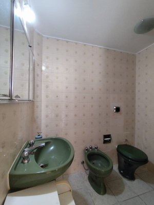 Apartamento com 71m², 2 dormitórios no bairro Petrópolis em Porto Alegre para Alugar