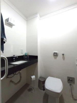 Apartamento com 80m², 2 dormitórios no bairro Petrópolis em Porto Alegre para Alugar