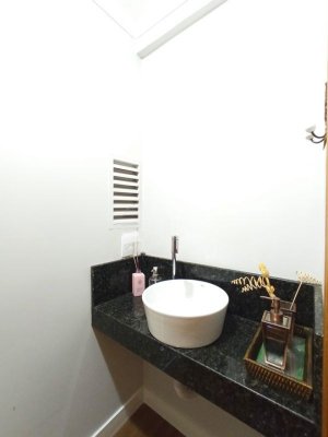 Apartamento com 80m², 2 dormitórios no bairro Petrópolis em Porto Alegre para Alugar