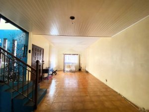 Casa com 270m², 3 dormitórios no bairro Petrópolis em Porto Alegre para Alugar