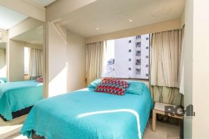 Cobertura com 185m², 2 dormitórios no bairro Petrópolis em Porto Alegre para Alugar