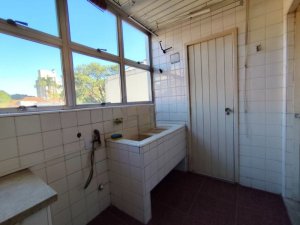 Apartamento com 130m², 3 dormitórios no bairro Petrópolis em Porto Alegre para Alugar