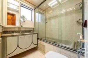 Cobertura com 191m², 3 dormitórios no bairro Petrópolis em Porto Alegre para Alugar