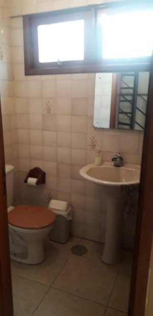 Casa com 350m², 3 dormitórios no bairro Petrópolis em Porto Alegre para Alugar