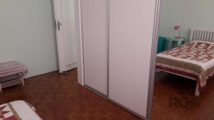 Casa com 350m², 3 dormitórios no bairro Petrópolis em Porto Alegre para Alugar