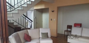 Casa com 350m², 3 dormitórios no bairro Petrópolis em Porto Alegre para Alugar