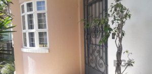 Casa com 350m², 3 dormitórios no bairro Petrópolis em Porto Alegre para Alugar