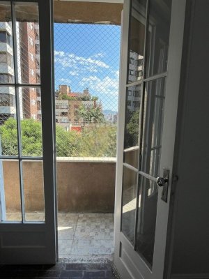 Apartamento com 93m², 2 dormitórios no bairro Petrópolis em Porto Alegre para Alugar