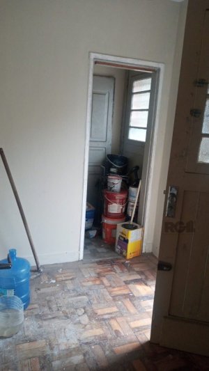 Casa com 146m², 2 dormitórios no bairro Petrópolis em Porto Alegre para Alugar