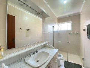 Cobertura com 350m², 4 dormitórios no bairro Petrópolis em Porto Alegre para Alugar