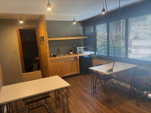 Salas/Conjuntos com 24m² no bairro Petrópolis em Porto Alegre para Alugar