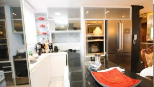 Apartamento com 106m², 2 dormitórios no bairro Petrópolis em Porto Alegre para Alugar