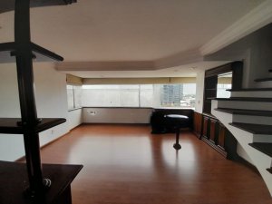 Apartamento com 287m², 3 dormitórios no bairro Floresta em Porto Alegre para Alugar