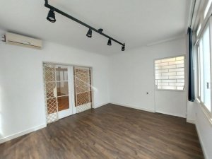 Apartamento com 200m², 4 dormitórios no bairro Moinhos de Vento em Porto Alegre para Alugar