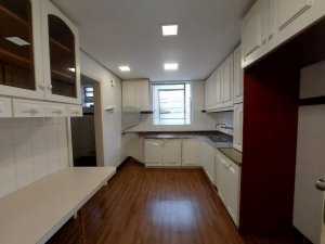 Apartamento com 200m², 4 dormitórios no bairro Moinhos de Vento em Porto Alegre para Alugar