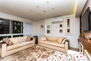 Apartamento com 112m², 2 dormitórios no bairro Rio Branco em Porto Alegre para Alugar